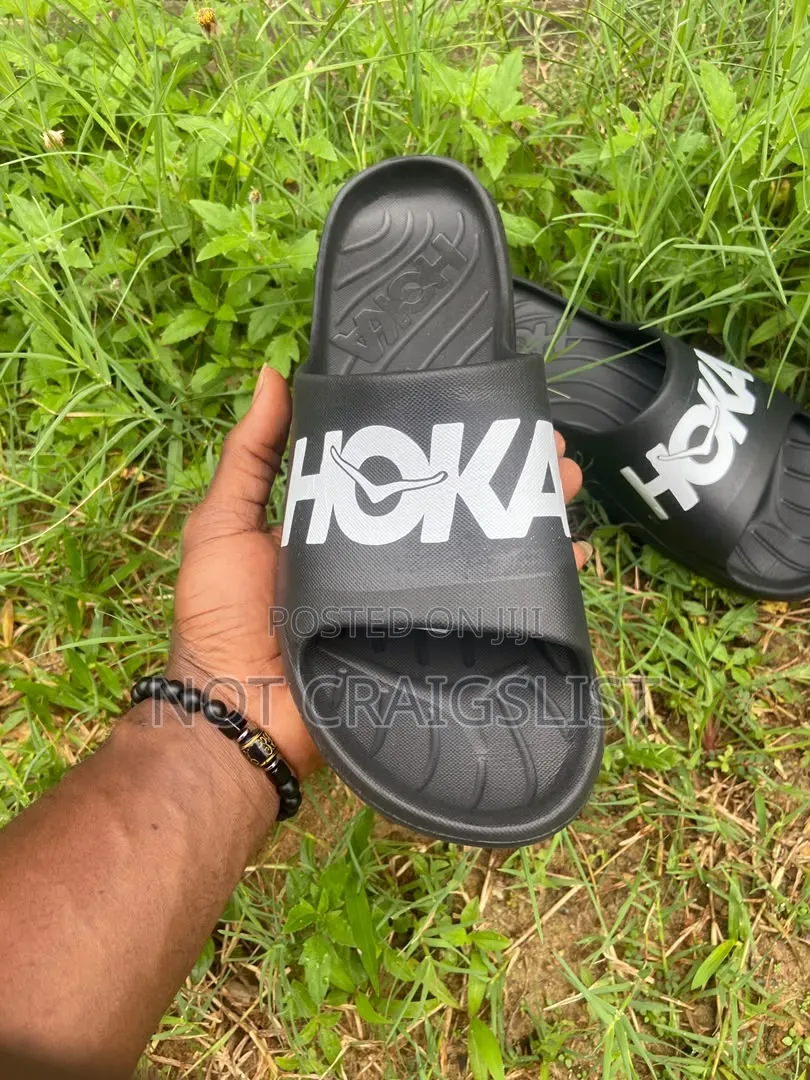 Original Hoka Recovery Slides – Designed for All-Day Walking Comfort