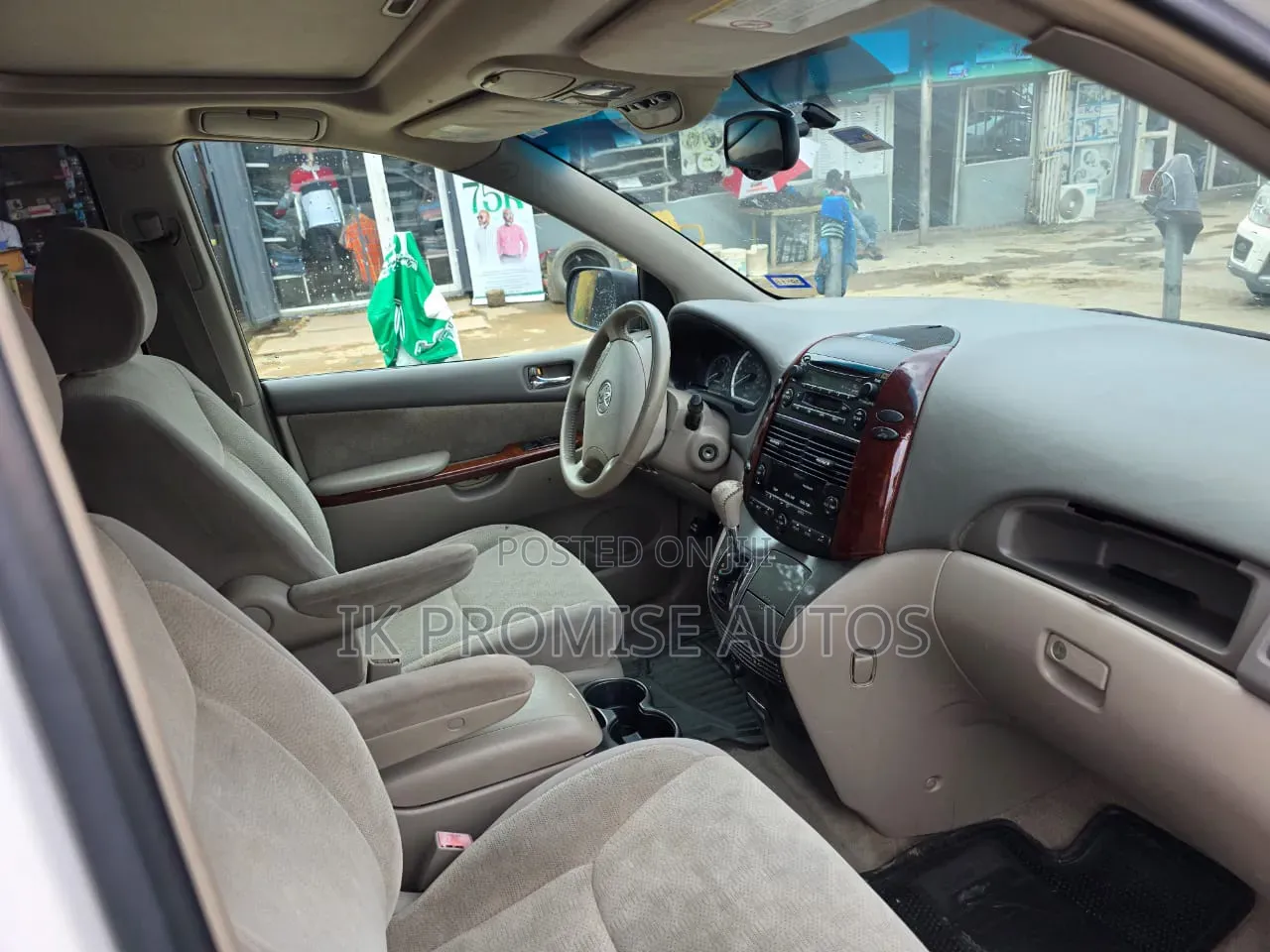 Toyota Sienna 2005 White
