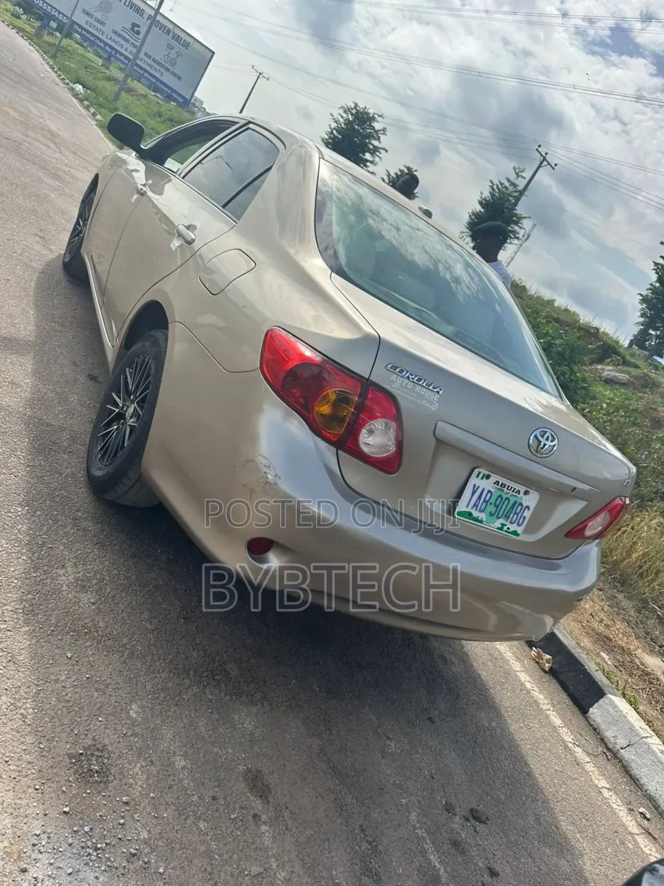 Toyota Corolla 2009 Gold