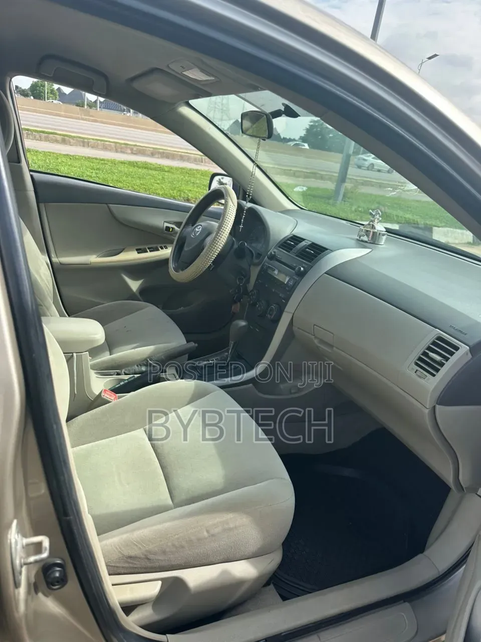Toyota Corolla 2009 Gold