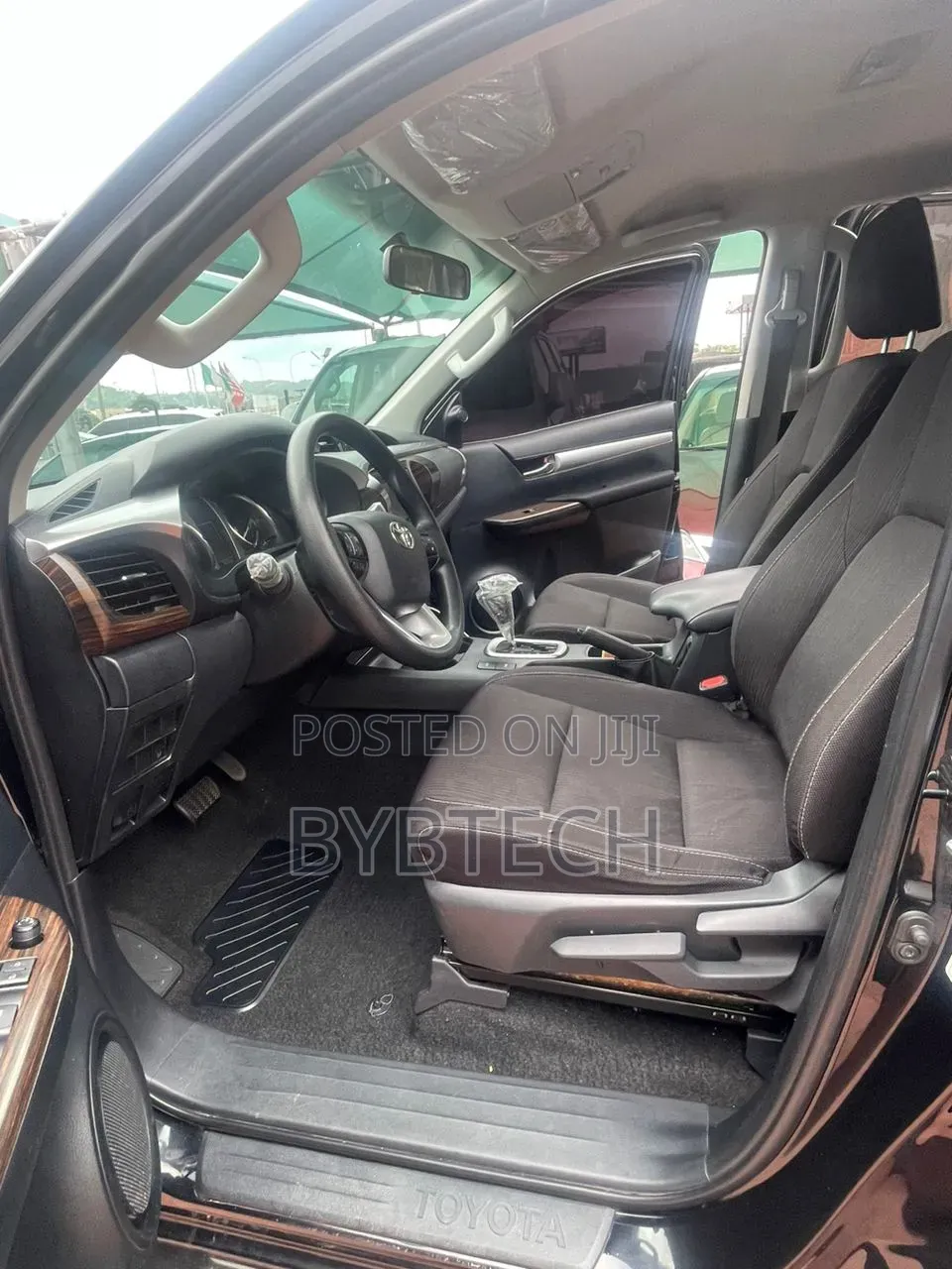 Toyota Hilux 2023 Black