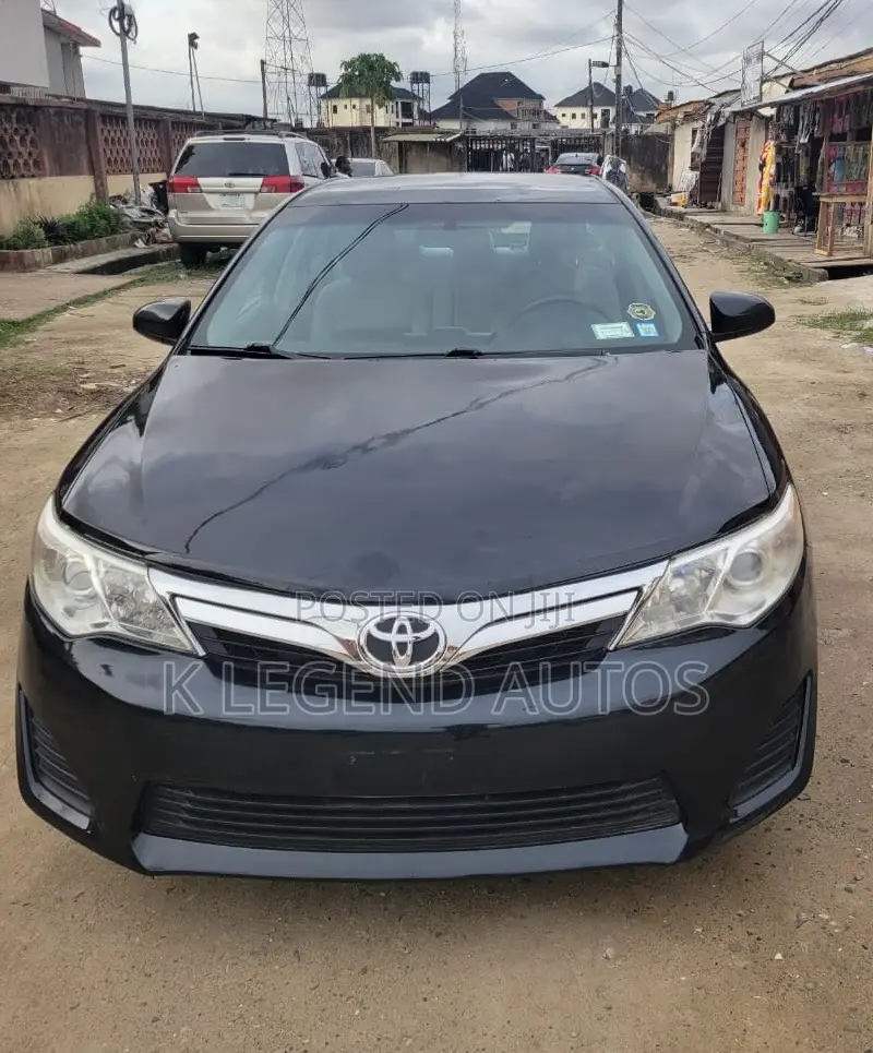 Toyota Camry LE 4dr Sedan (2.5L 4cyl 6A) 2012 Black