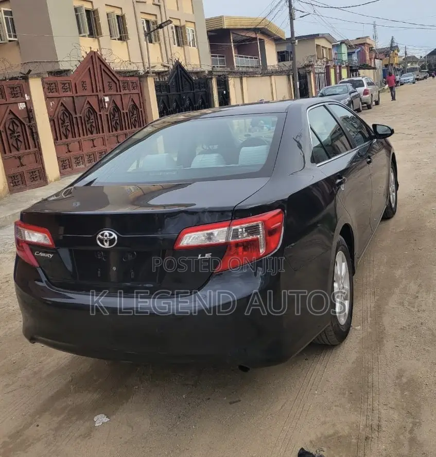 Toyota Camry LE 4dr Sedan (2.5L 4cyl 6A) 2012 Black