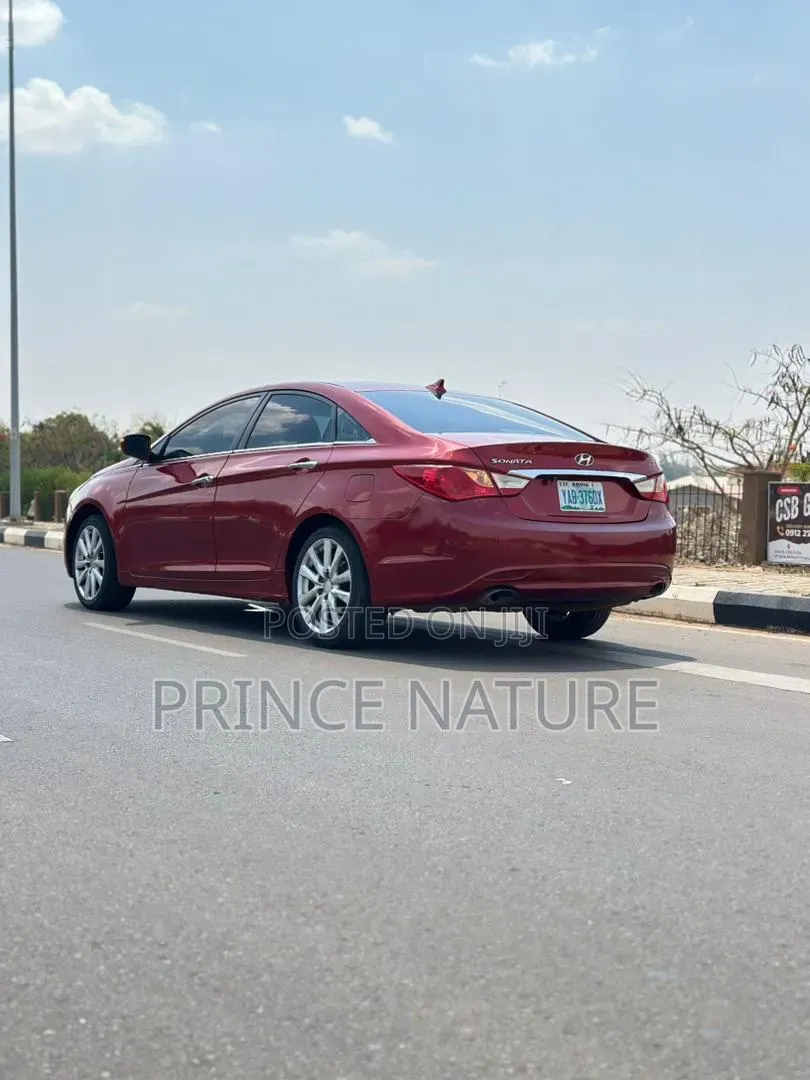Hyundai Sonata 2012 Red