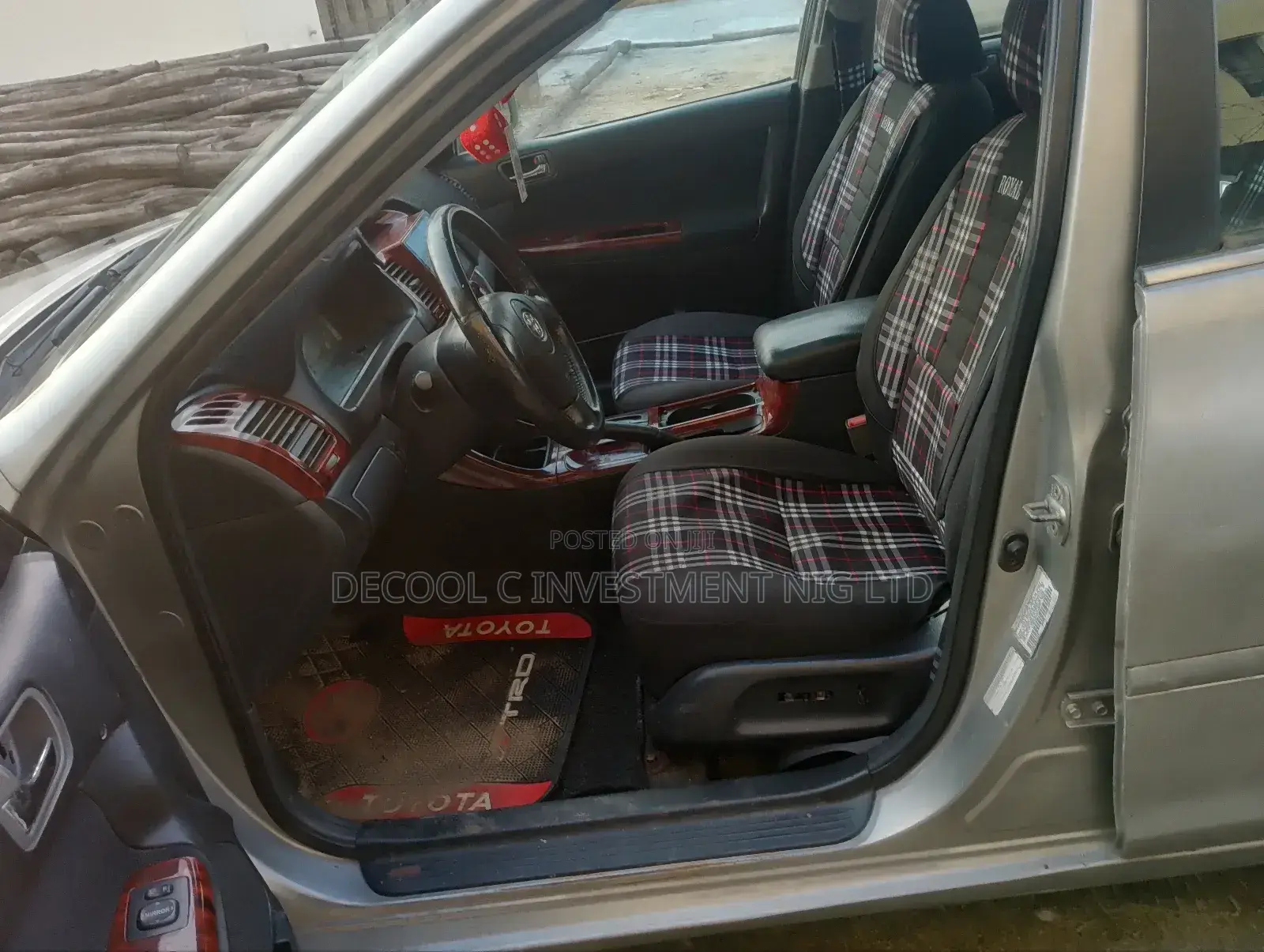Toyota Camry LE 4dr Sedan (2.4L 4cyl 5M) 2004 Silver