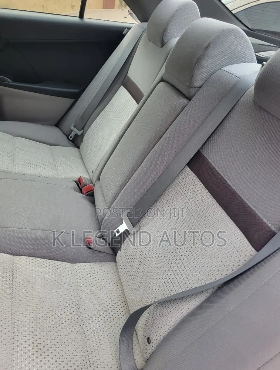 Toyota Camry LE 4dr Sedan (2.5L 4cyl 6A) 2012 Black