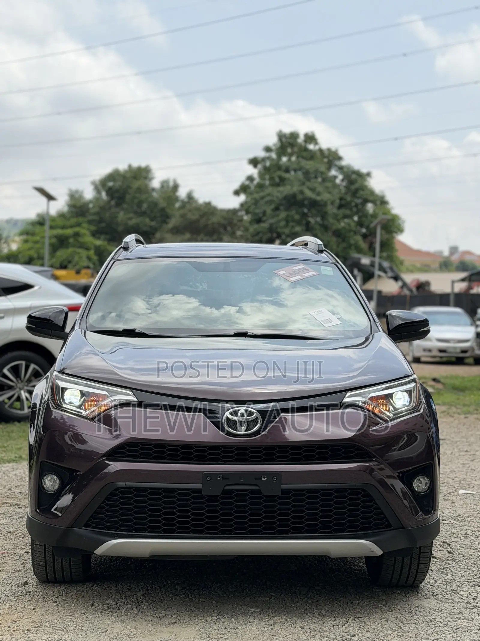 Toyota RAV4 SE FWD (2.5L 4cyl 6A) 2017 Purple