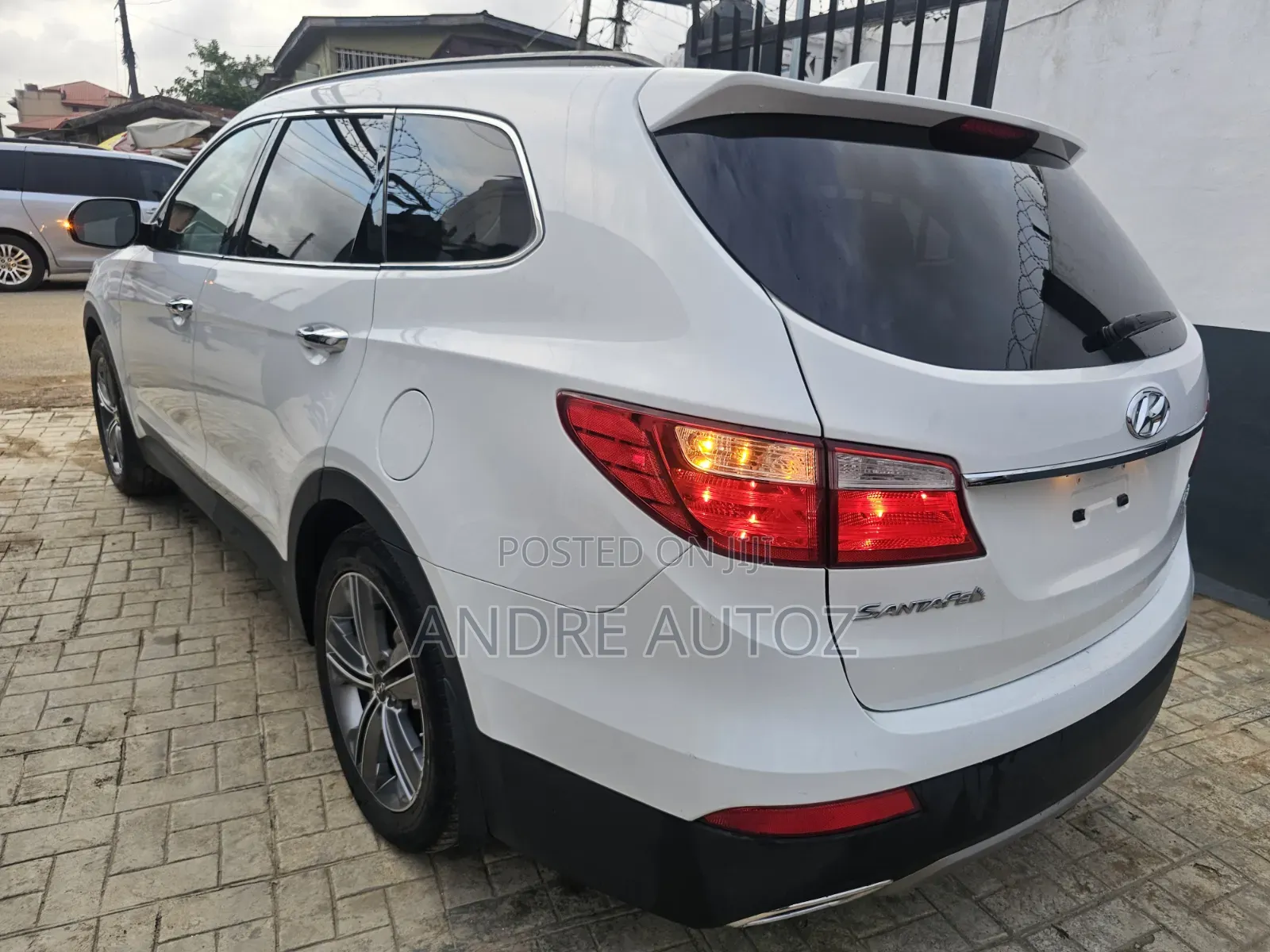 Hyundai Santa Fe 2015 White