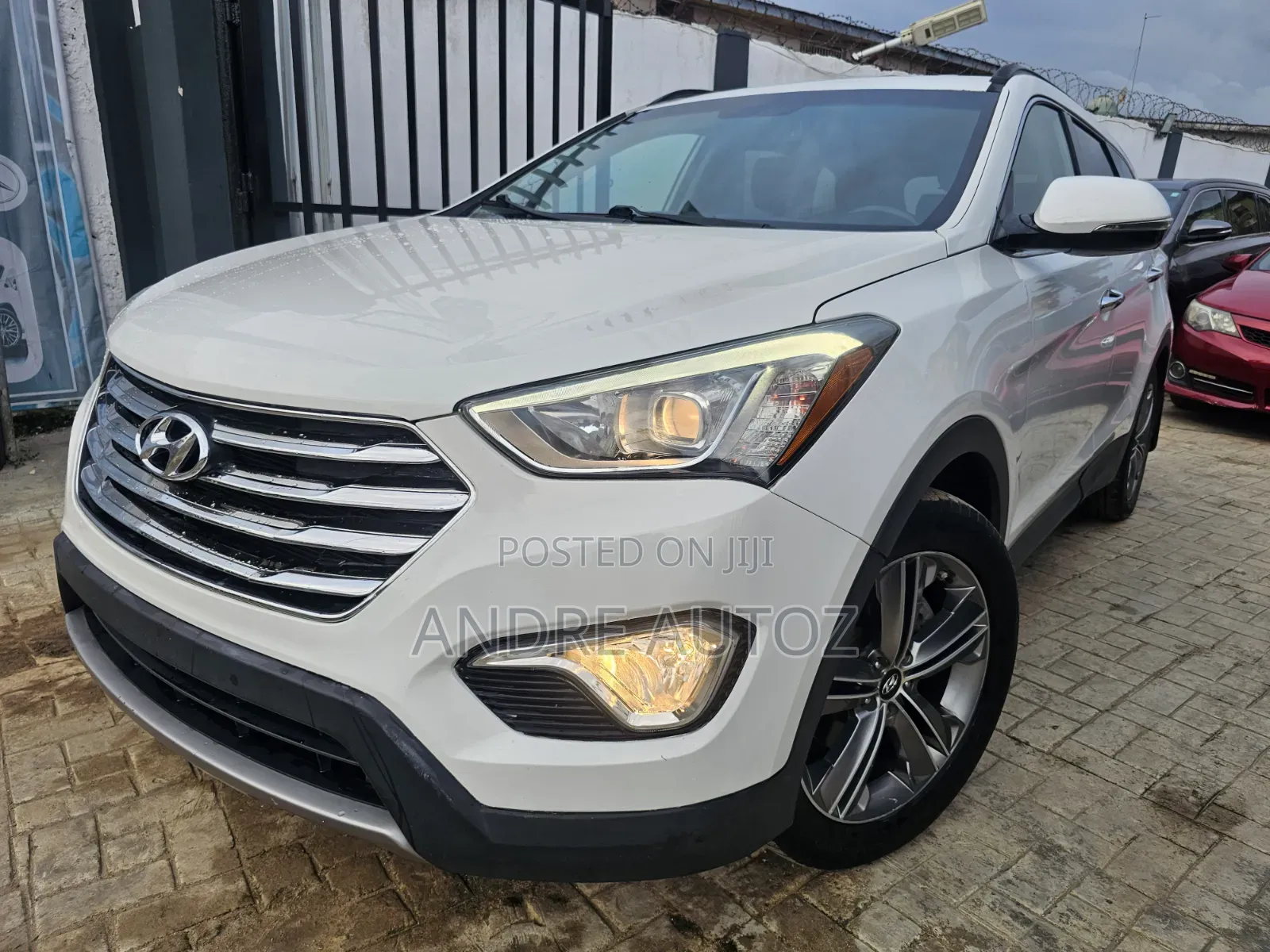 Hyundai Santa Fe 2015 White