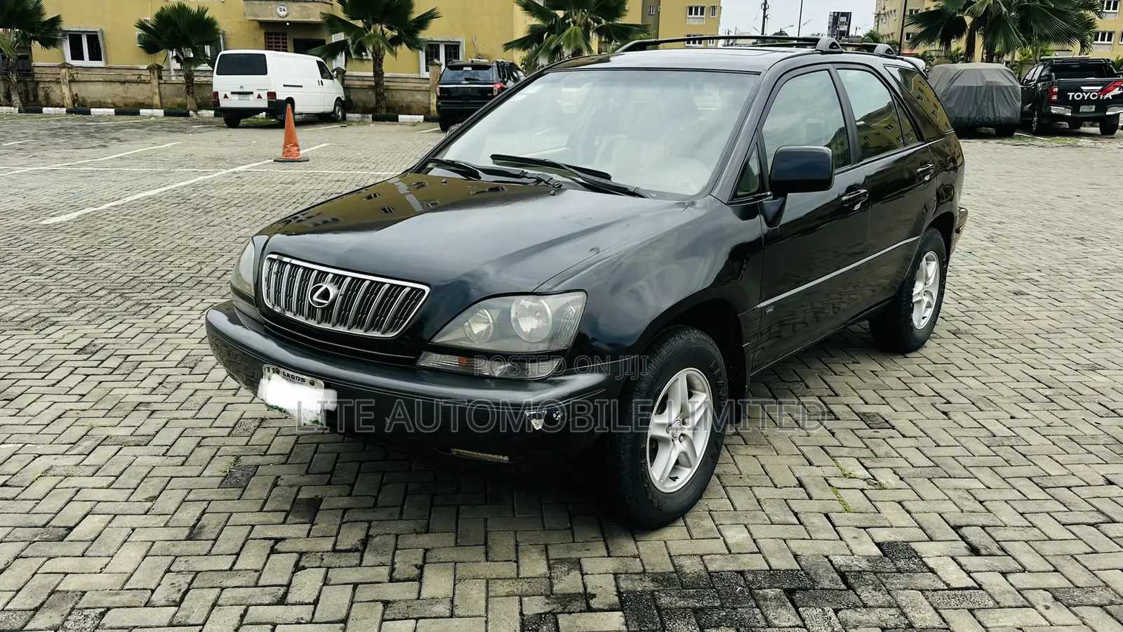 Lexus RX 300 2WD 2000 Black