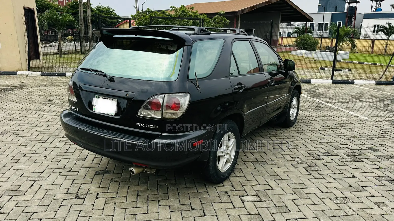 Lexus RX 300 2WD 2000 Black