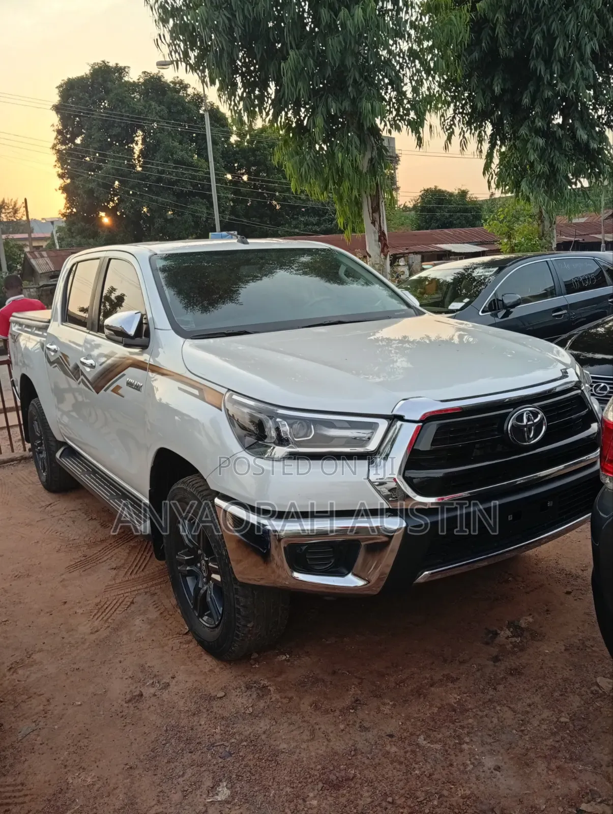 Toyota Hilux 2024 White