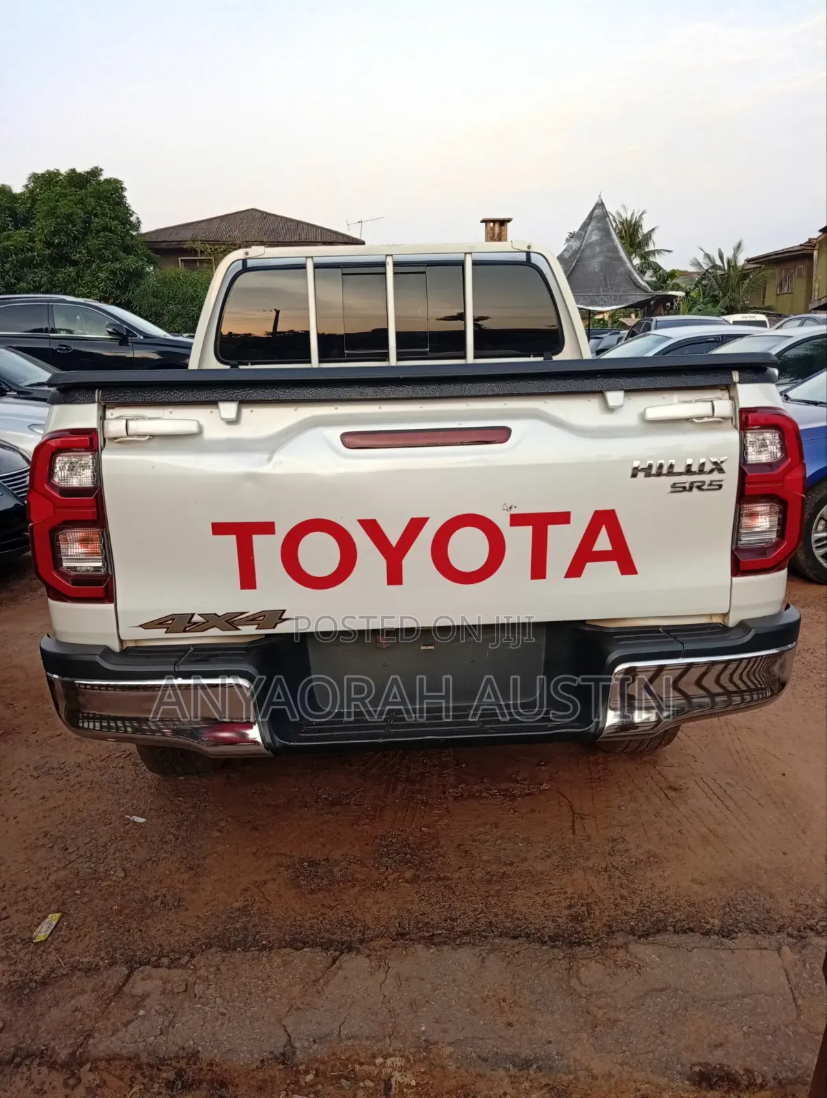 Toyota Hilux 2024 White