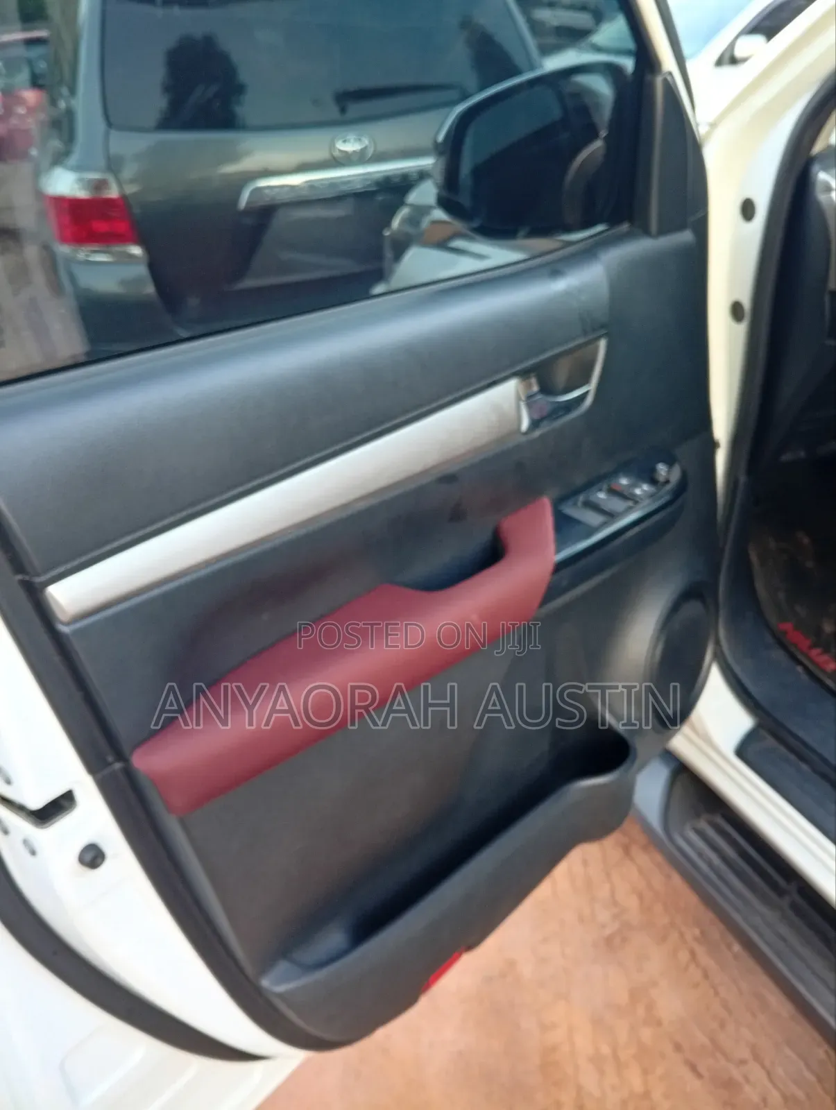 Toyota Hilux 2024 White