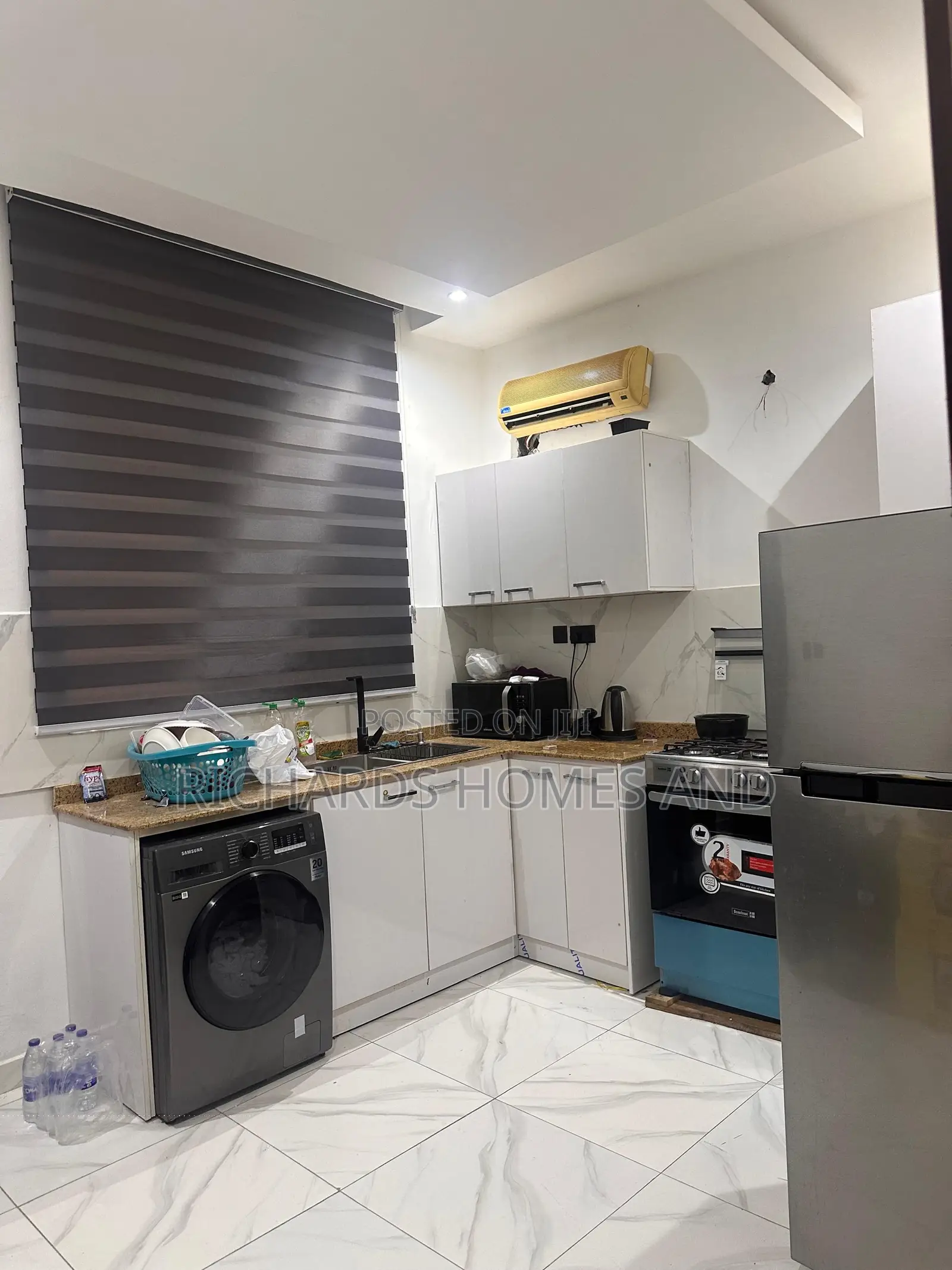 Furnished 3bdrm Apartment in Lekki Phase 1 for sale