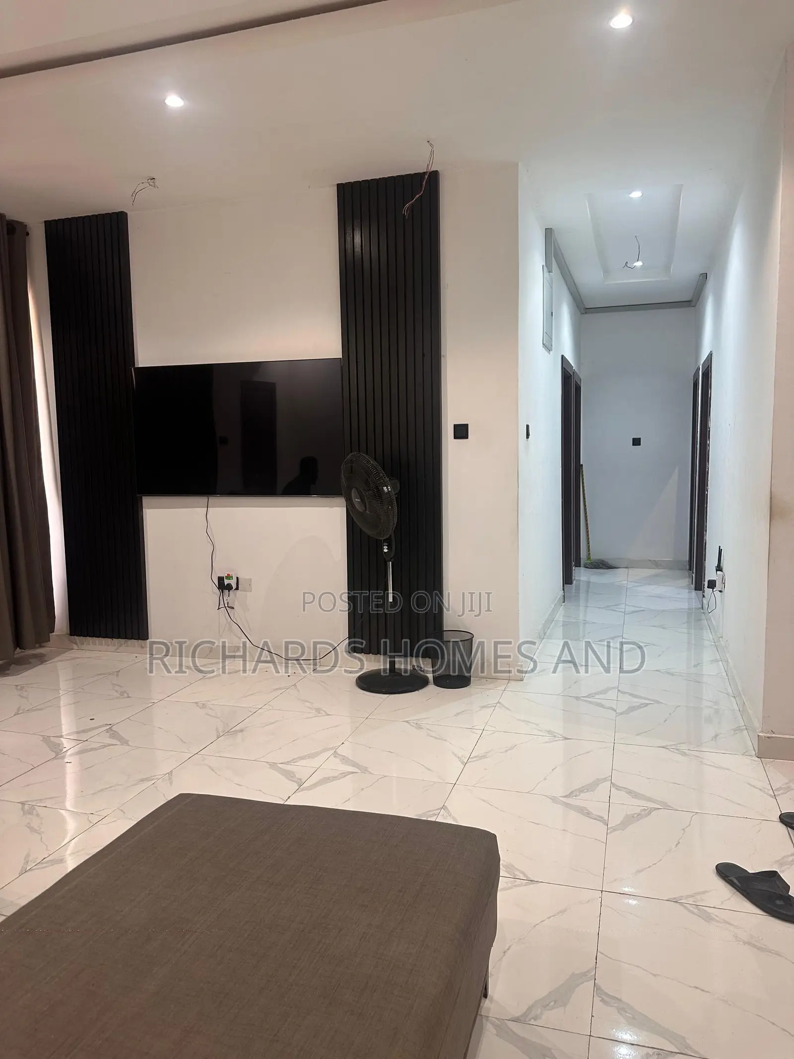 Furnished 3bdrm Apartment in Lekki Phase 1 for sale