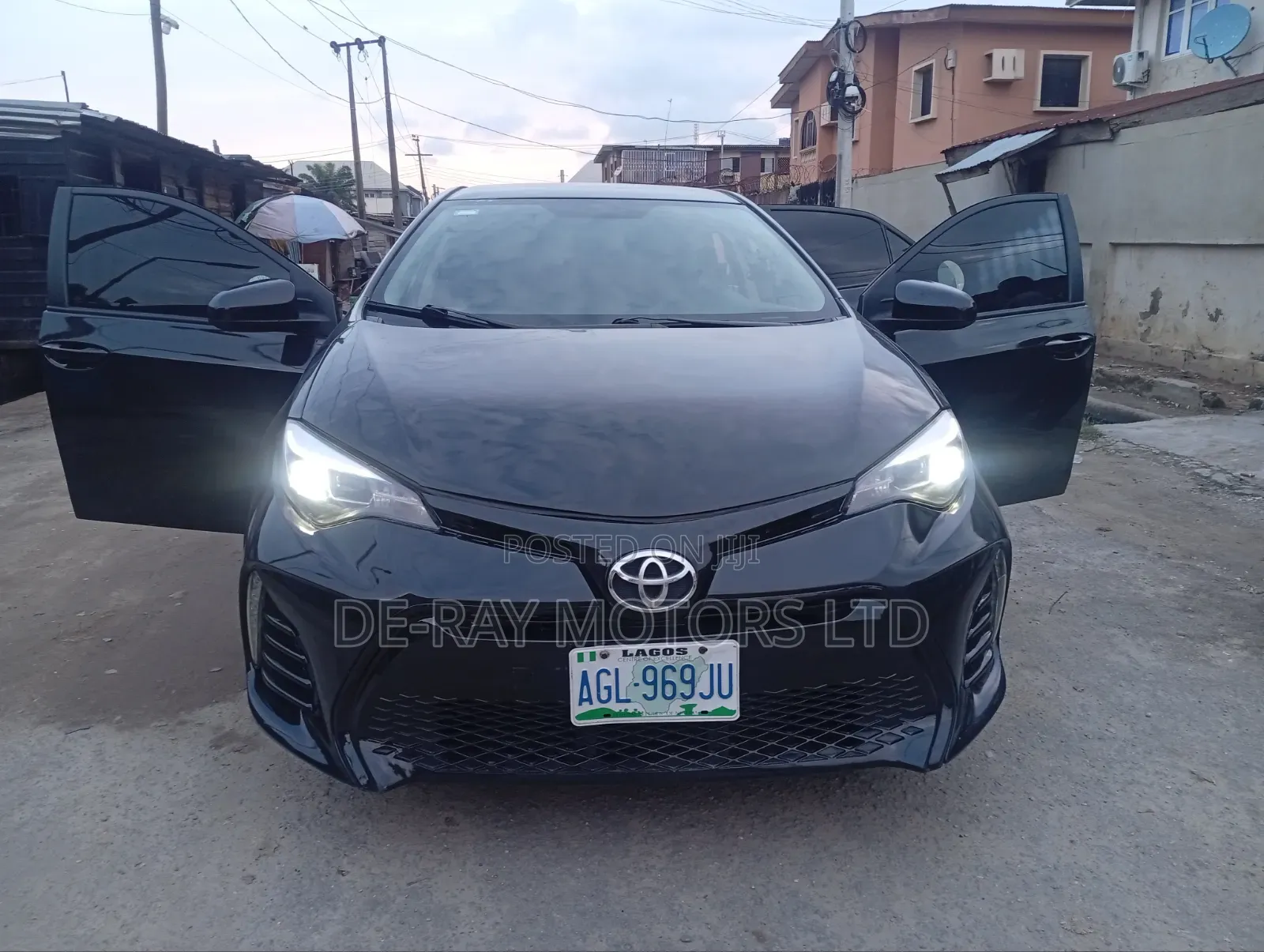 Toyota Corolla LE Premium 4dr Sedan (1.8L 4cyl CVT) 2016 Black