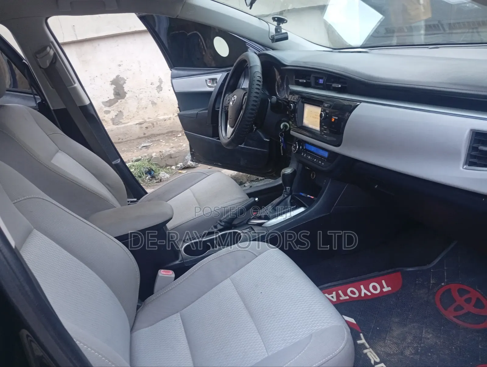 Toyota Corolla LE Premium 4dr Sedan (1.8L 4cyl CVT) 2016 Black