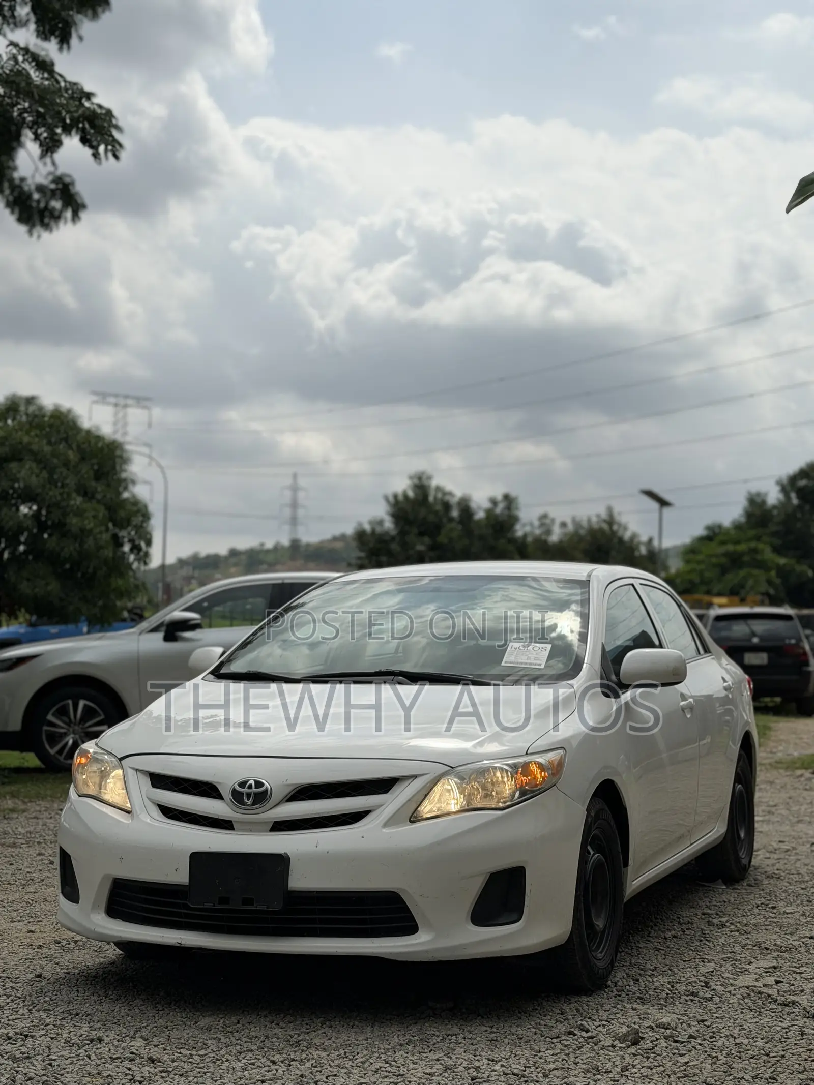 Toyota Corolla LE 4dr Sedan (1.8L 4cyl 4A) 2013 White