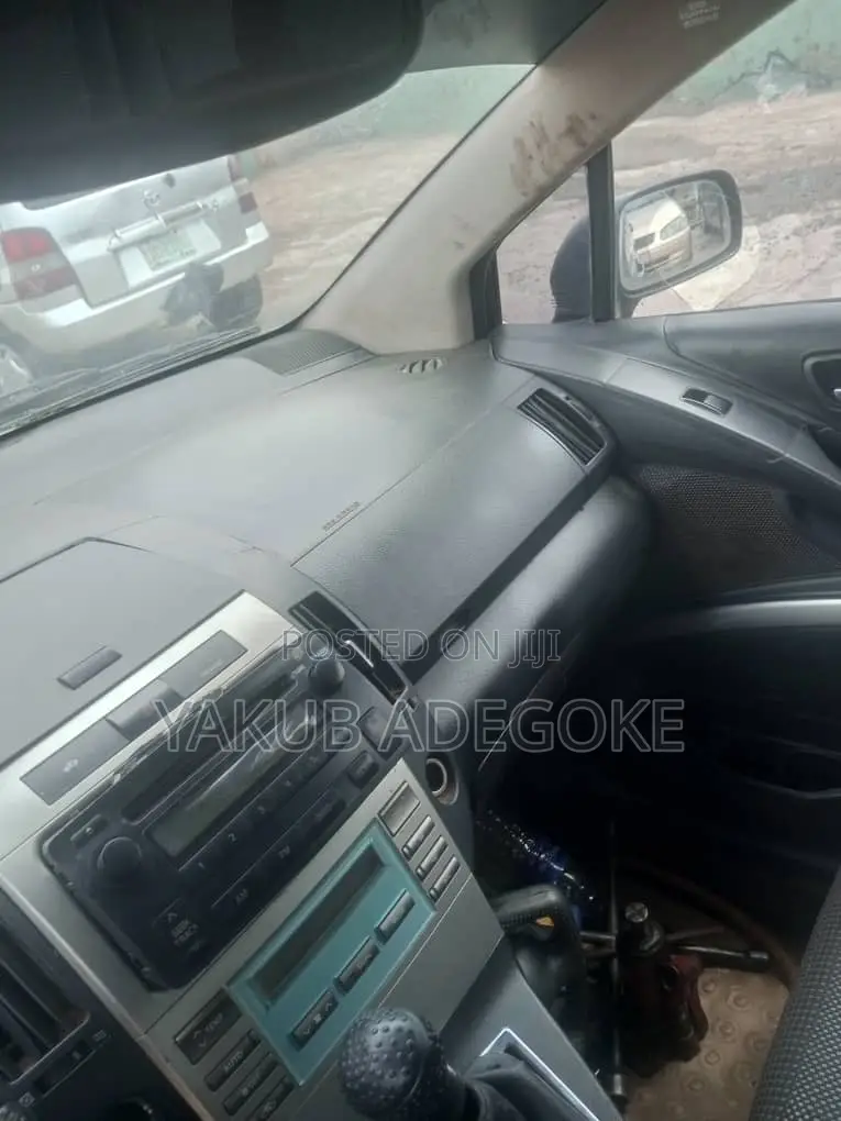 Toyota Verso 2009 Black
