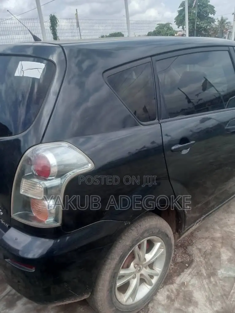 Toyota Verso 2009 Black
