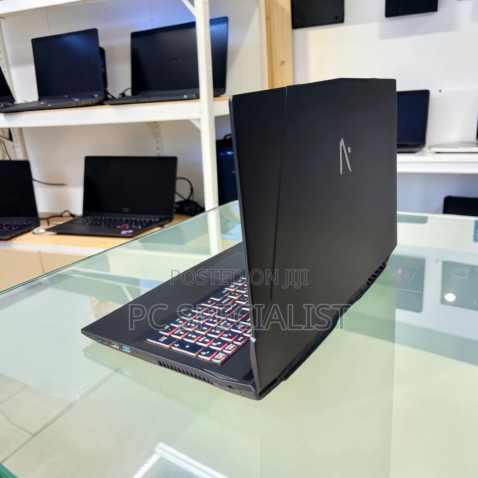 Laptop Clevo P17SM 16GB Intel Core i7 SSHD+SSD 1T