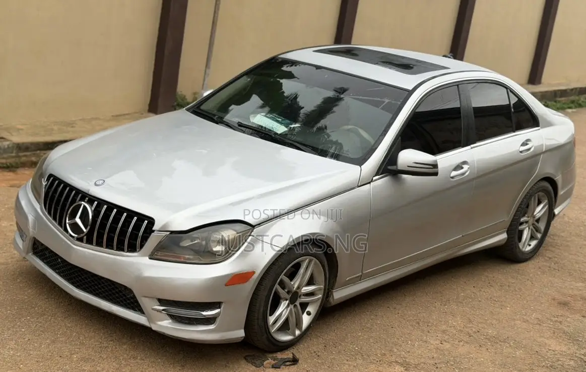 Mercedes-Benz C300 2012 Silver