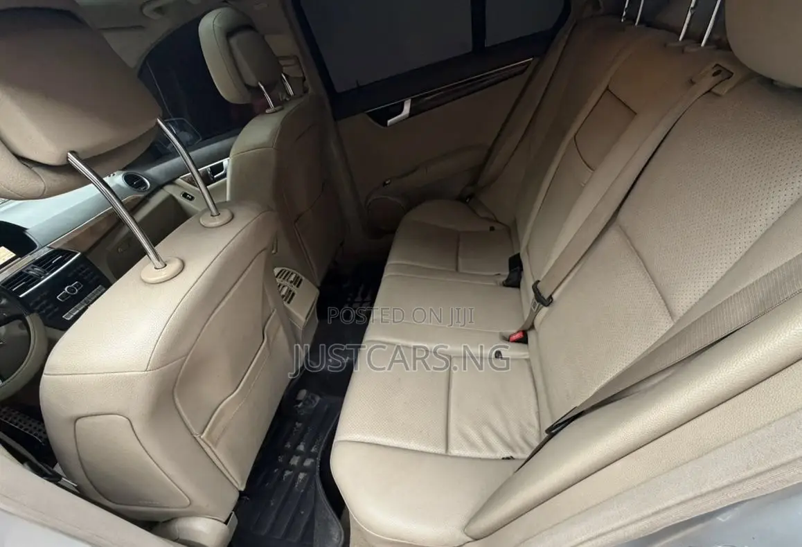 Mercedes-Benz C300 2012 Silver