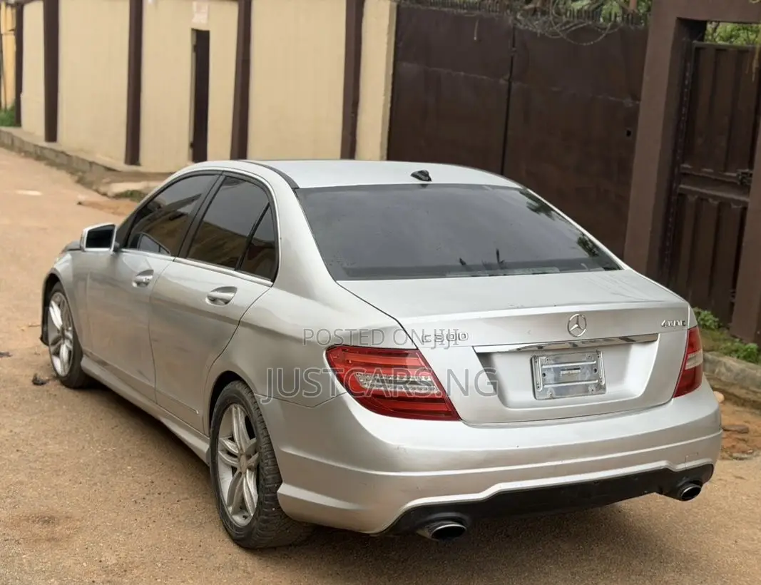 Mercedes-Benz C300 2012 Silver