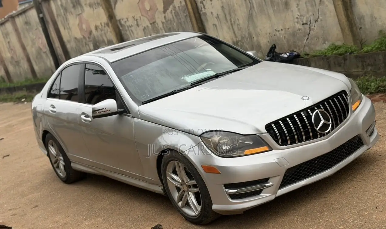 Mercedes-Benz C300 2012 Silver