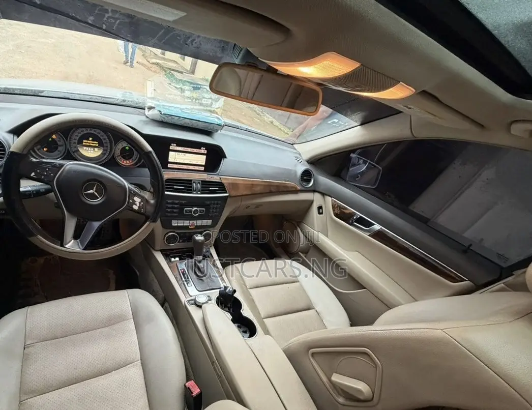 Mercedes-Benz C300 2012 Silver