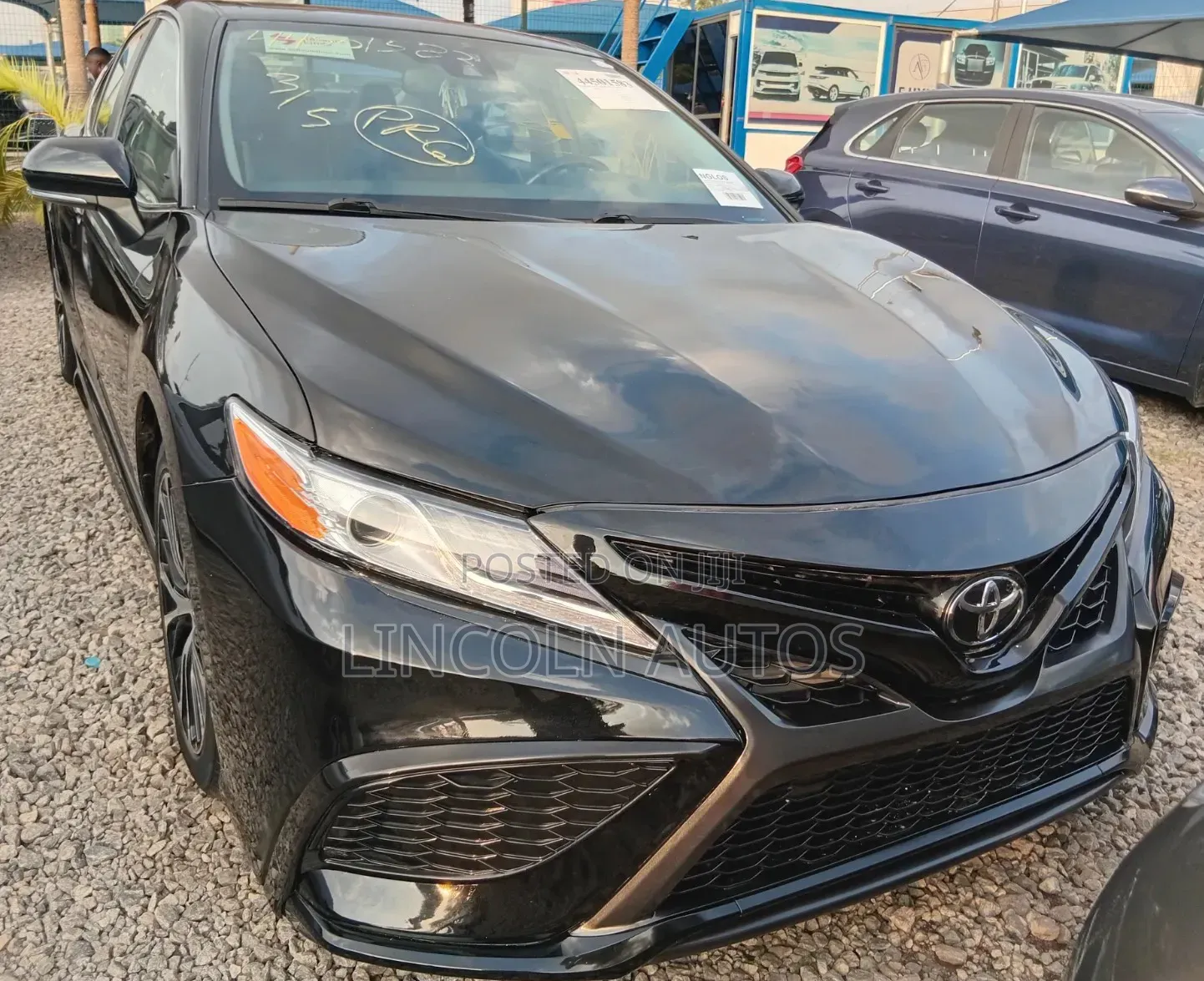 Toyota Camry SE FWD 2020 Black