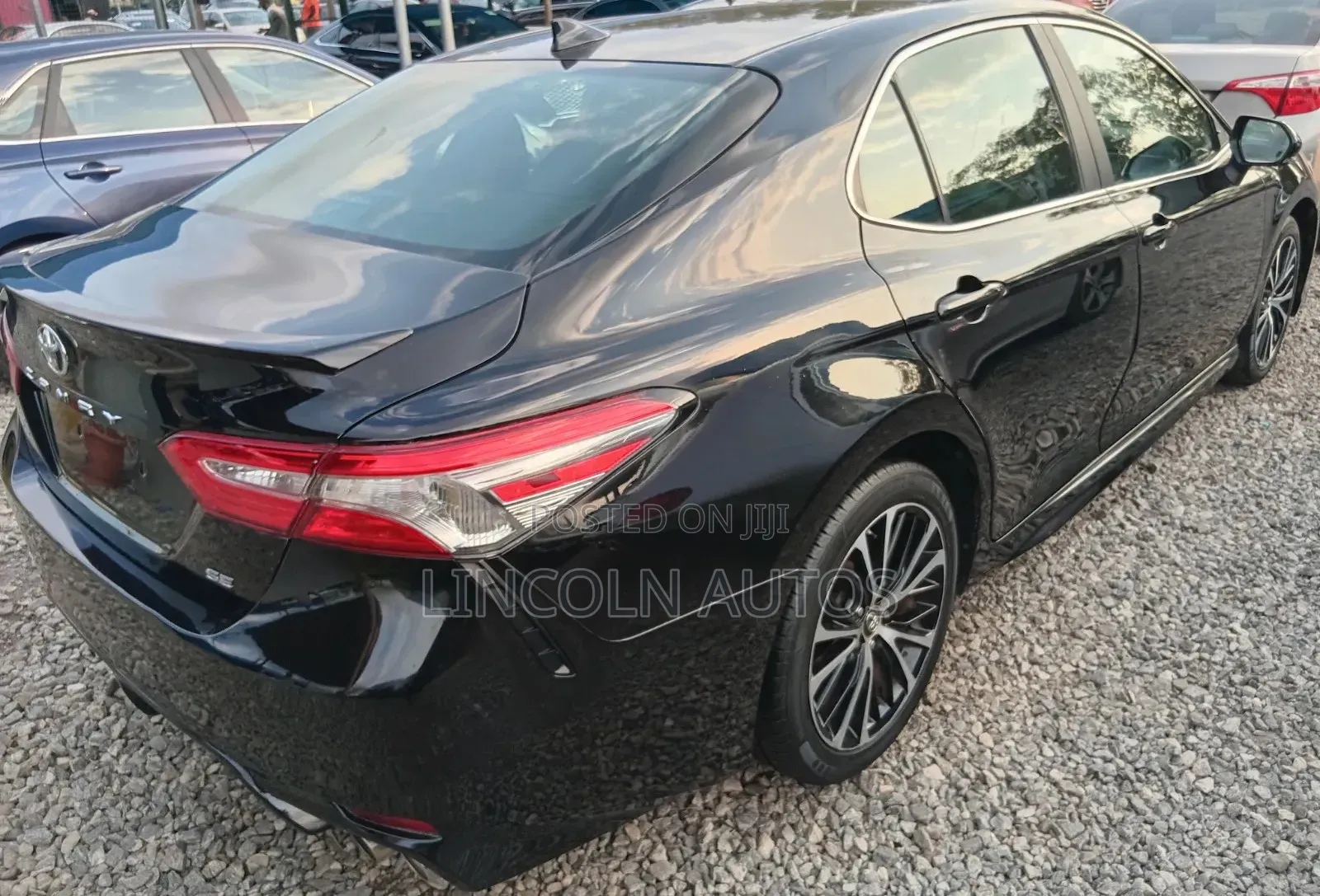 Toyota Camry SE FWD 2020 Black