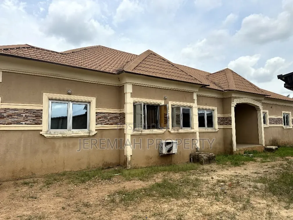 Furnished 6bdrm Bungalow in Ago Iwoye, Ijebu Ode for sale
