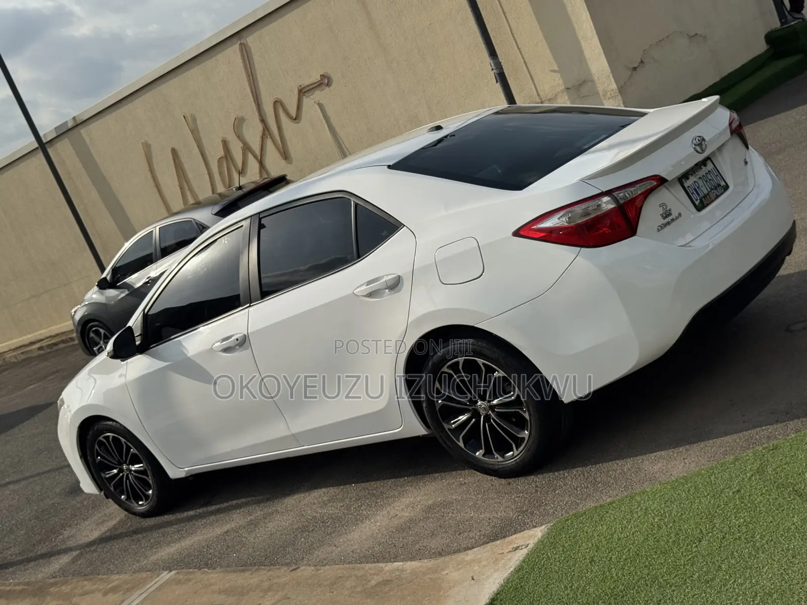 Toyota Corolla S Premium 4dr Sedan (1.8L 4cyl CVT) 2015 White