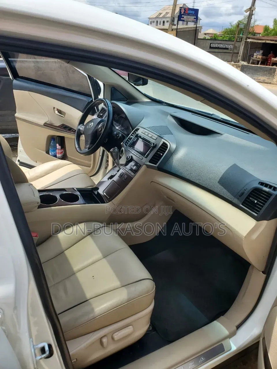 Toyota Venza 2011 White