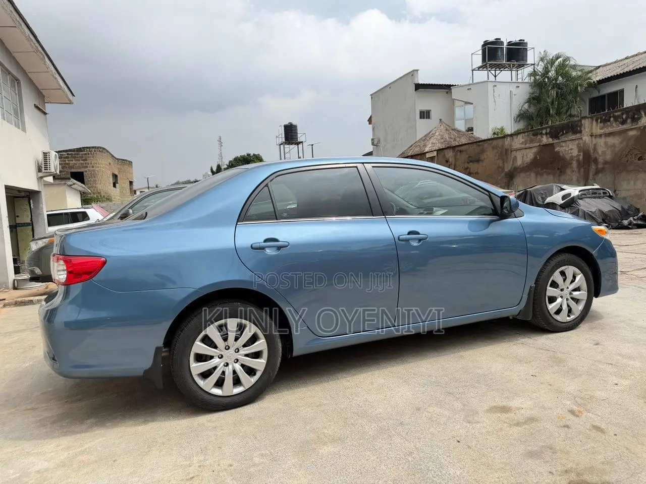 Toyota Corolla LE 4dr Sedan (1.8L 4cyl 4A) 2013 Blue