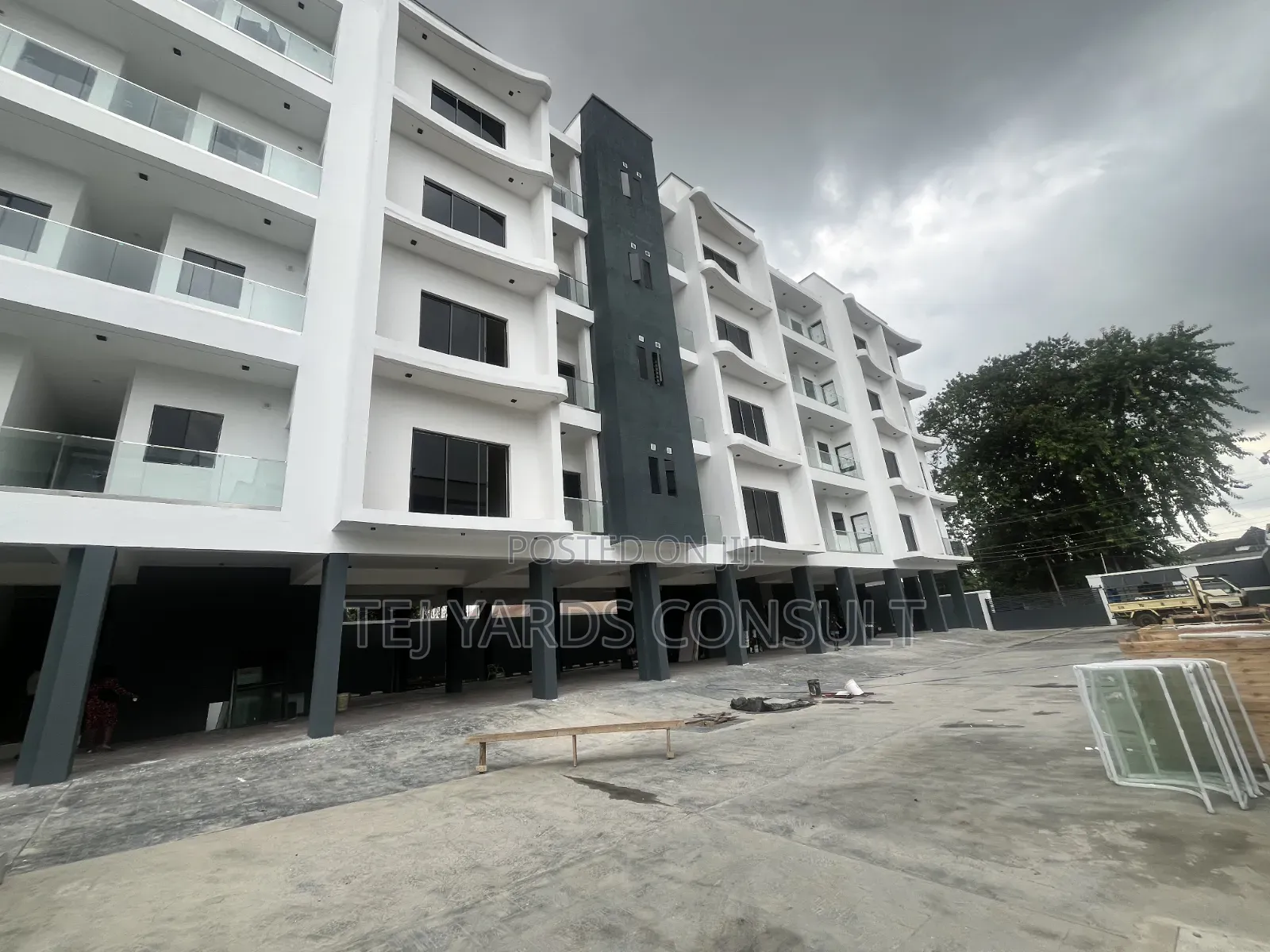 3bdrm Block of Flats in Ikeja GRA for sale