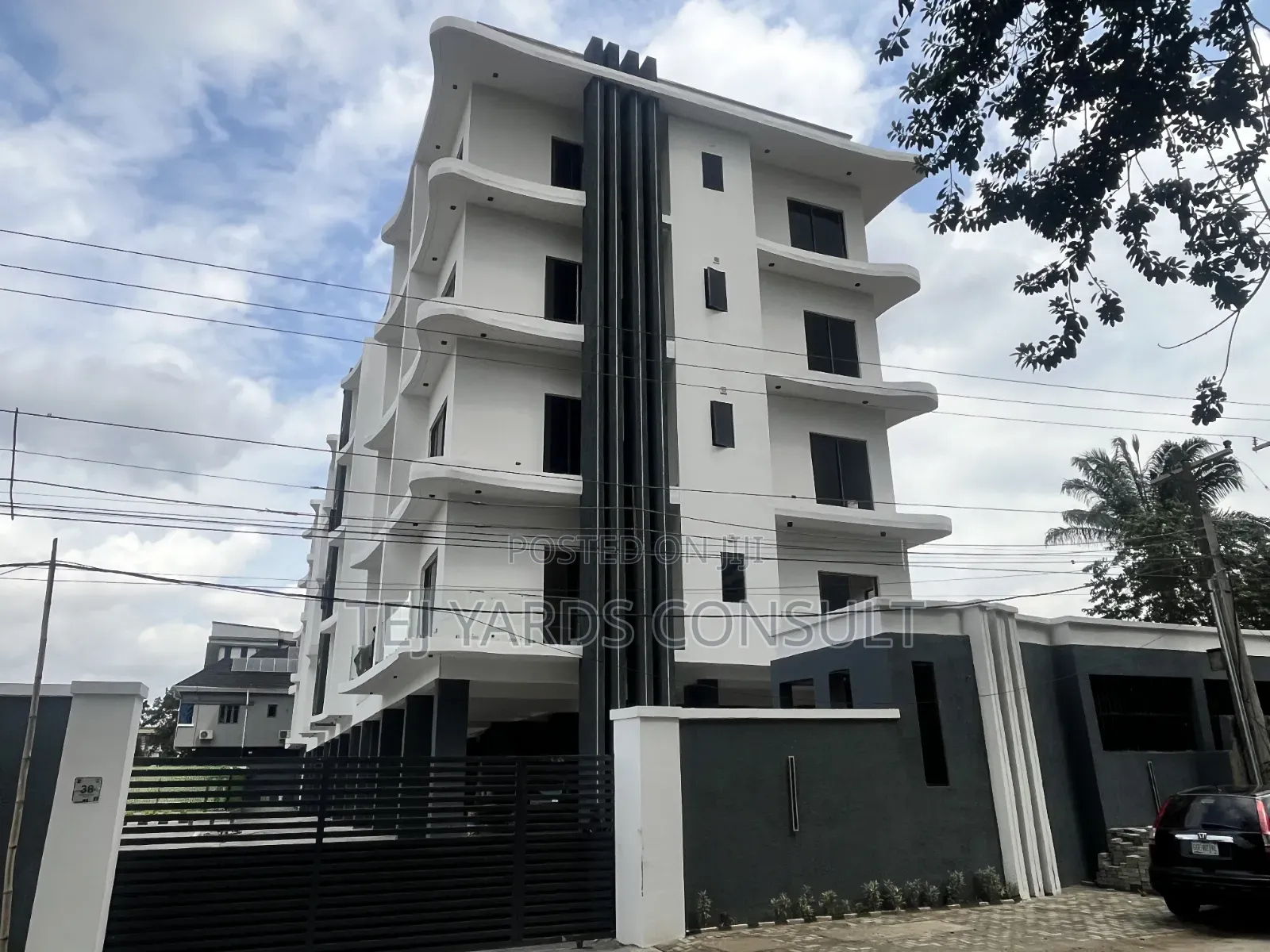 3bdrm Block of Flats in Ikeja GRA for sale