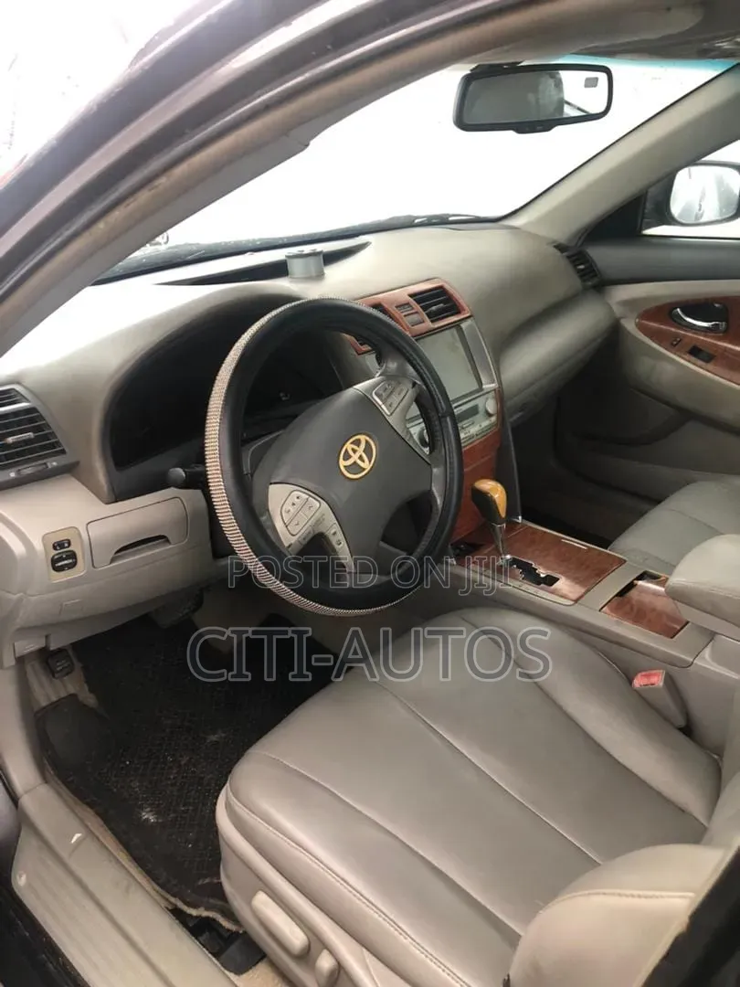 Toyota Camry 2009 Gray