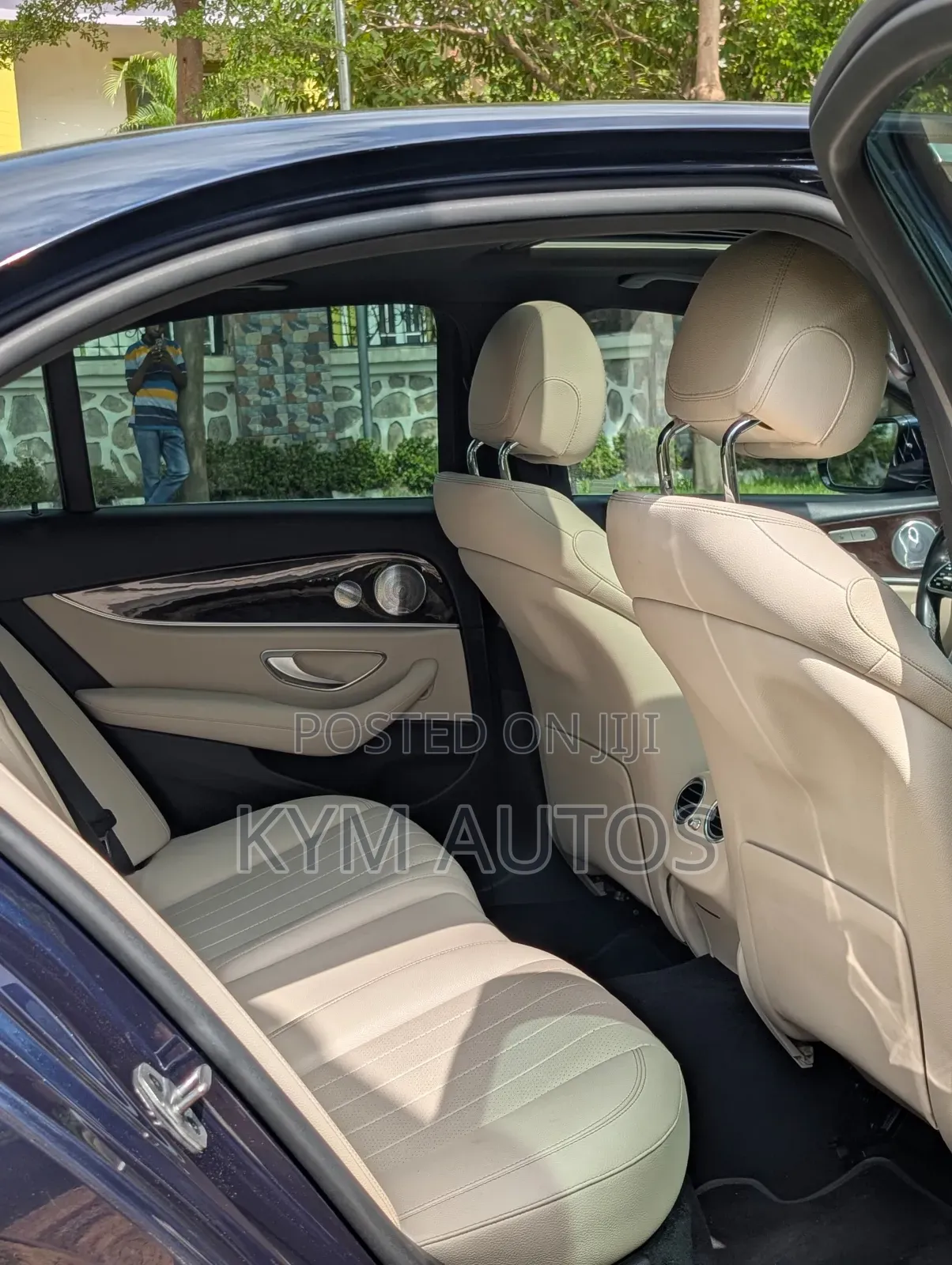 Mercedes-Benz E350 2020 Blue