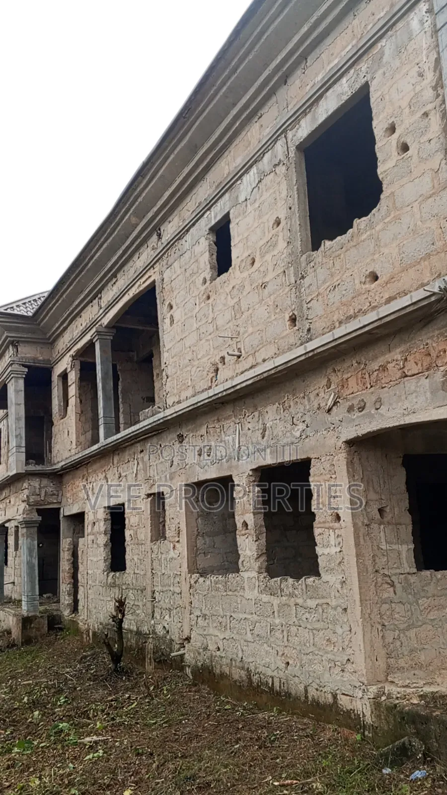 4bdrm Block of Flats in Benin City for sale