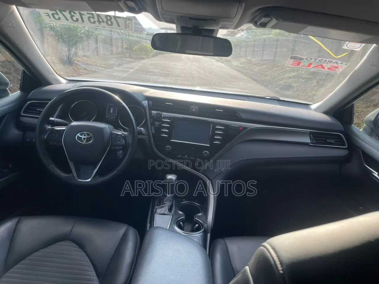 Toyota Camry SE FWD 2020 White