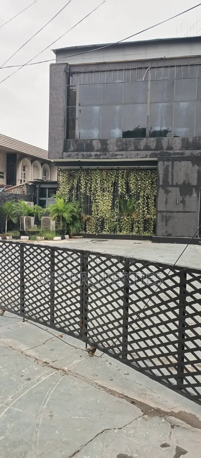 6 Bedroom Detached Duplex for Rent