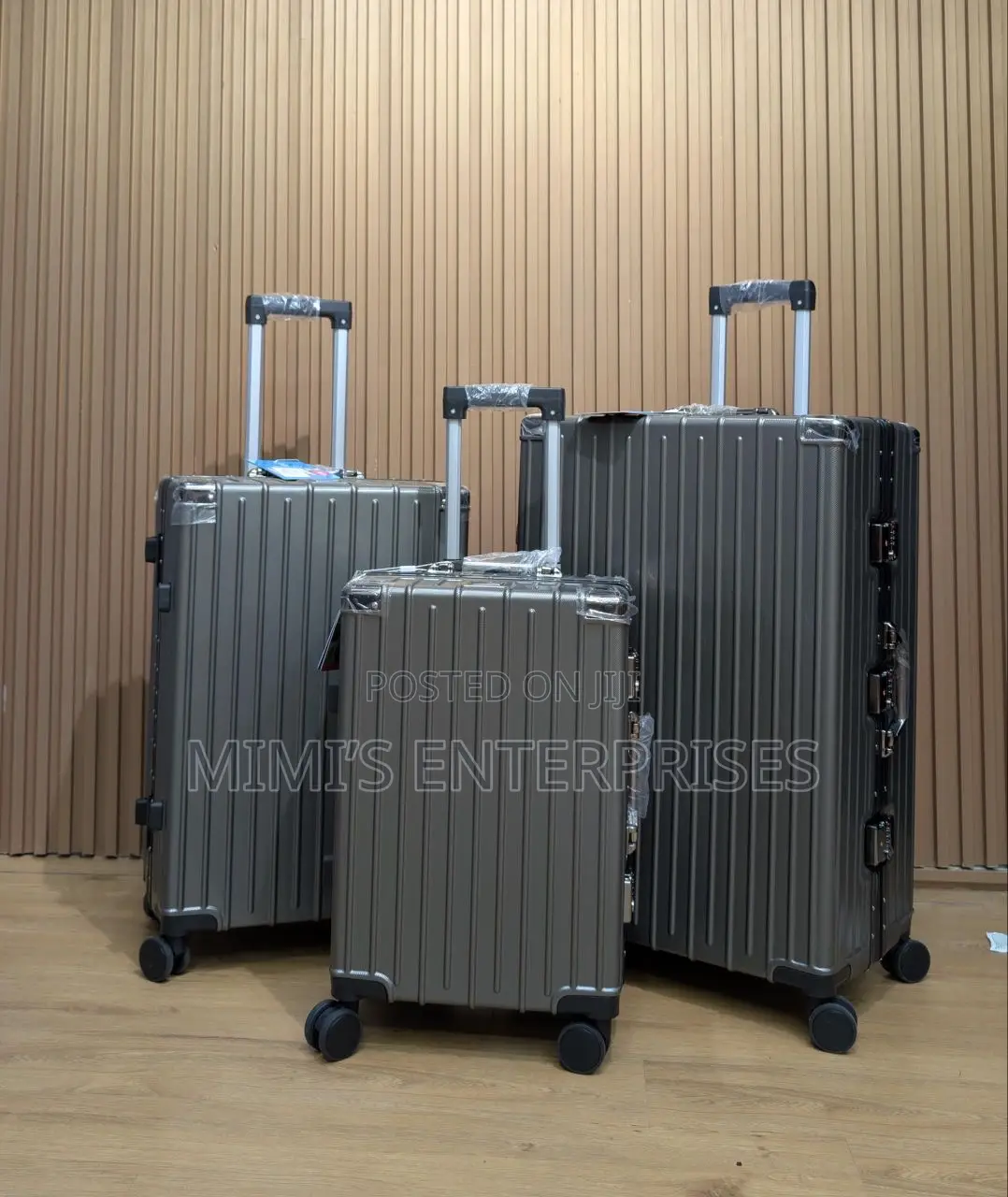 Hard Shell Aluminum Luggage Set of 3