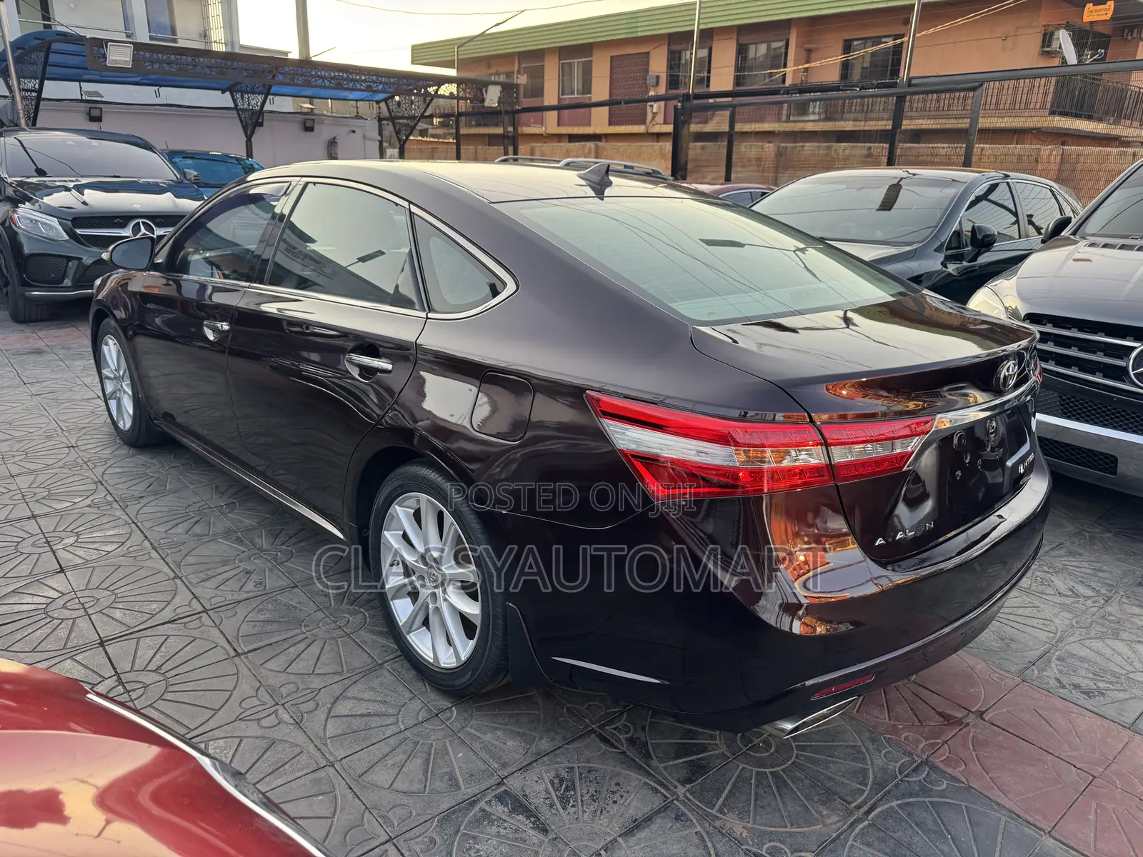Toyota Avalon Limited 4dr Sedan (3.5L 6cyl 6A) 2014 Burgundy