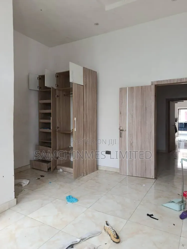 2bdrm Townhouse / Terrace in Olokonla for rent