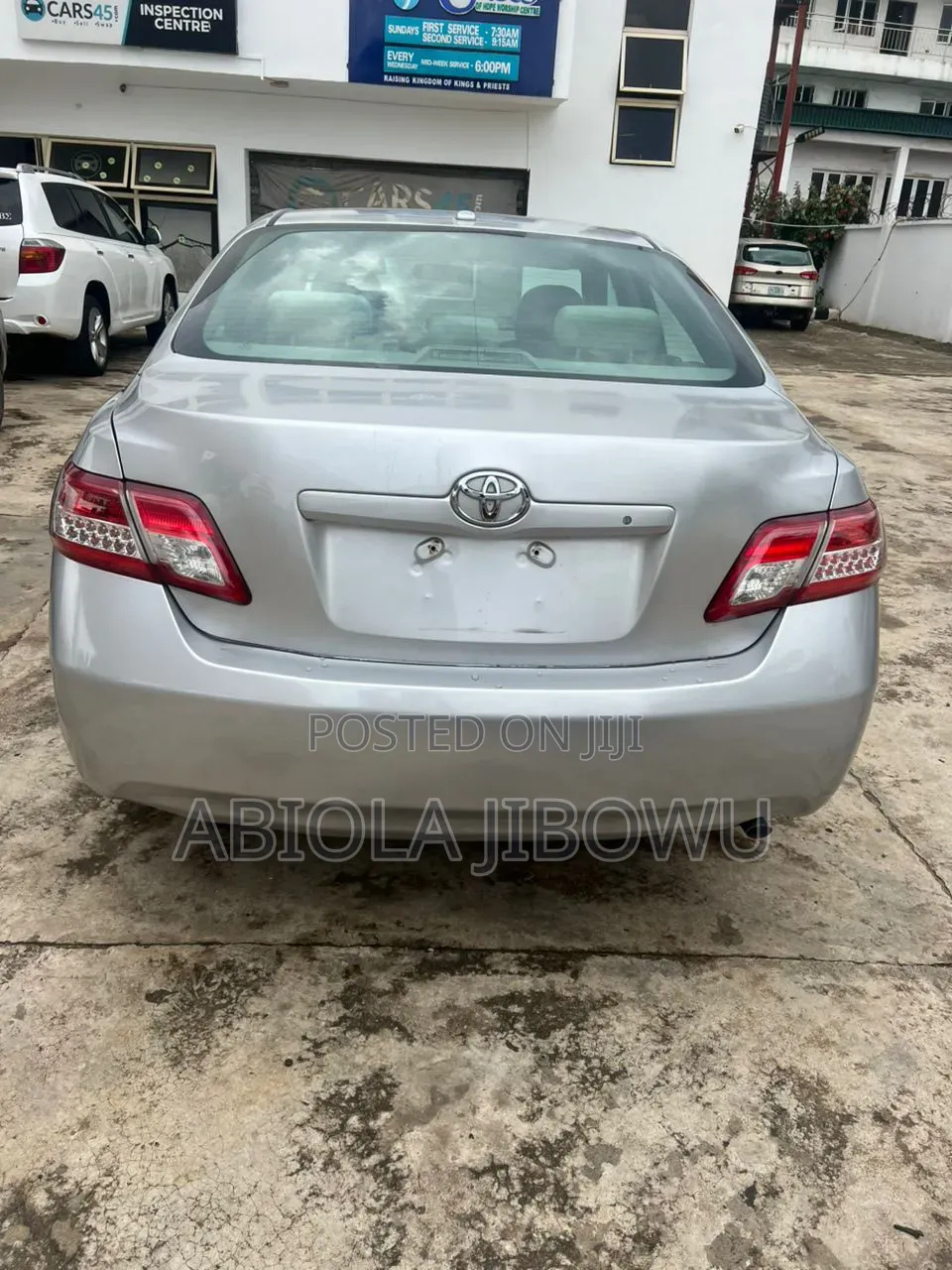 Toyota Camry LE 4dr Sedan (2.5L 4cyl 6A) 2011 Silver