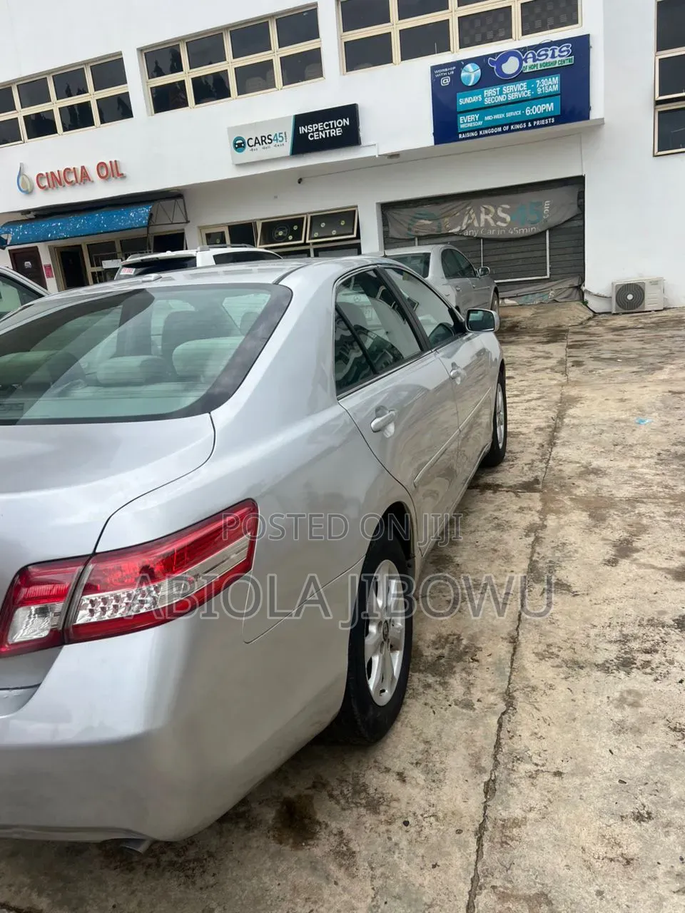 Toyota Camry LE 4dr Sedan (2.5L 4cyl 6A) 2011 Silver
