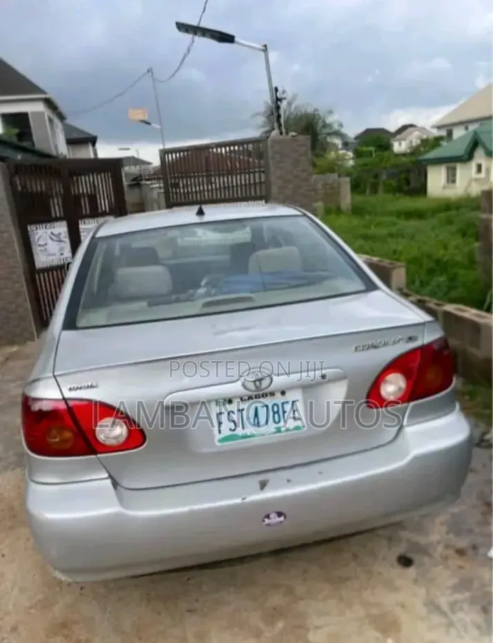 Toyota Corolla 2004 Silver
